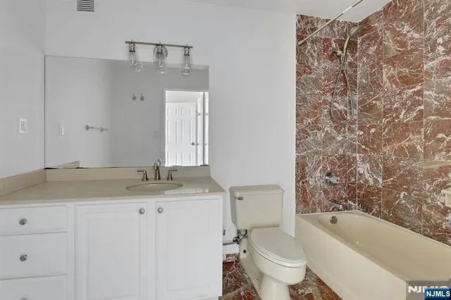 $3,100 | 9019 Wall Street, Unit 6B, North Bergen, NJ 07047