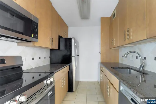 $3,100 | 9019 Wall Street, Unit 6B, North Bergen, NJ 07047