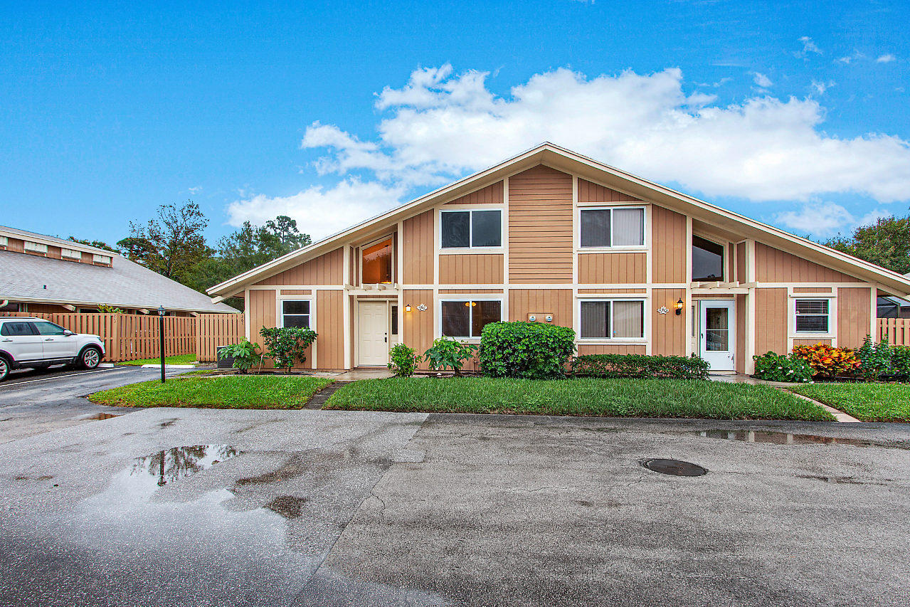 261 Maplecrest Circle Jupiter, FL 33458 - Photo 1 of 28 001-261MapleCrestCir-Jupiter-FL-small