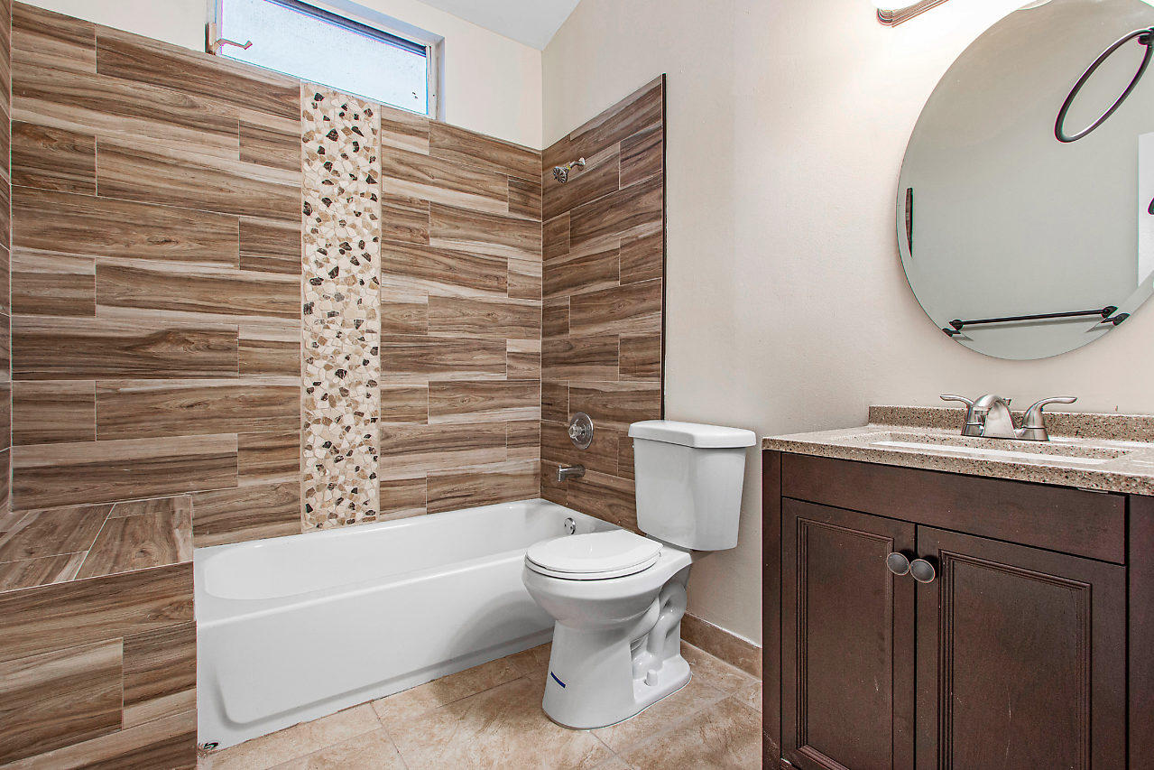261 Maplecrest Circle Jupiter, FL 33458 - Photo 22 of 28 025-261MapleCrestCir-Jupiter-FL-small