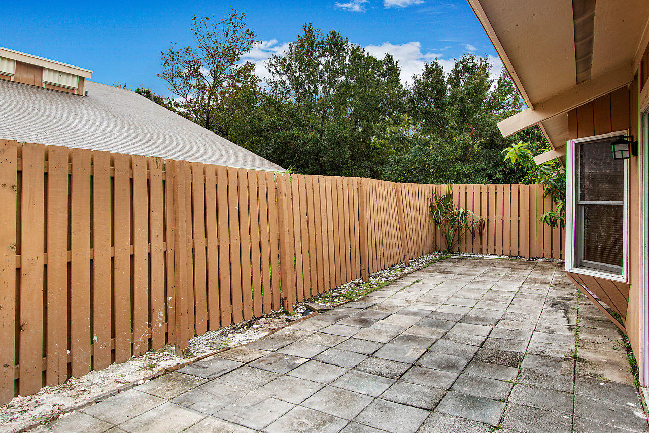 261 Maplecrest Circle Jupiter, FL 33458 - Photo 25 of 28 028-261MapleCrestCir-Jupiter-FL-small