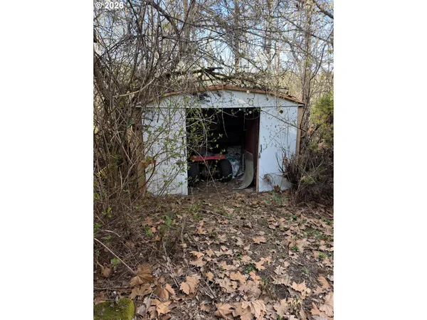 $495,000 | 2590 Dee Highway, Hood River, OR 97031