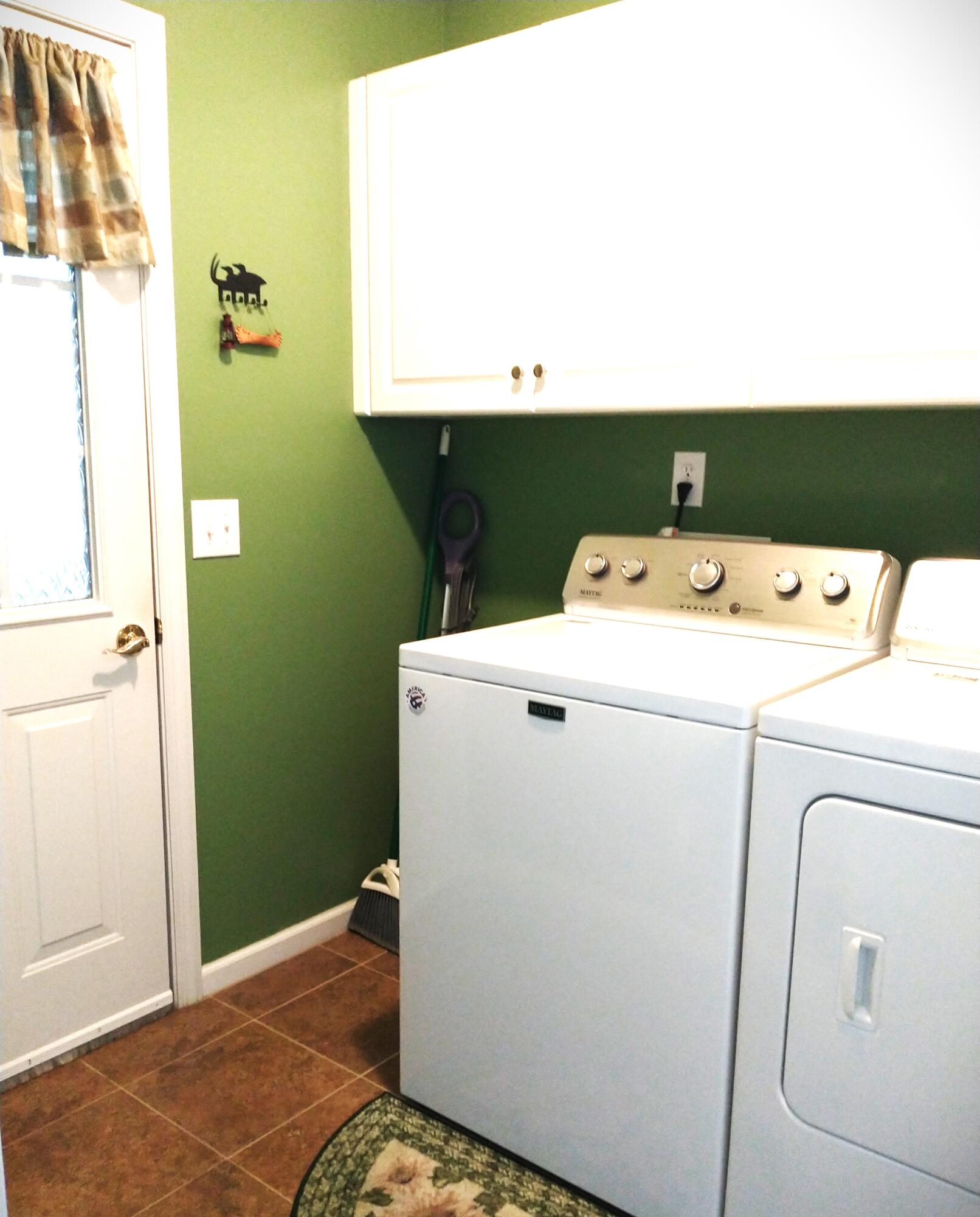 87 Ridge Lake Drive Manning, SC 29102 - Photo 45 of 47 Laundry