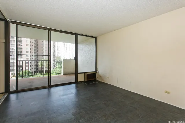 $325,000 | 98-500 Koauka Loop, Unit 8M, Aiea, HI 96701