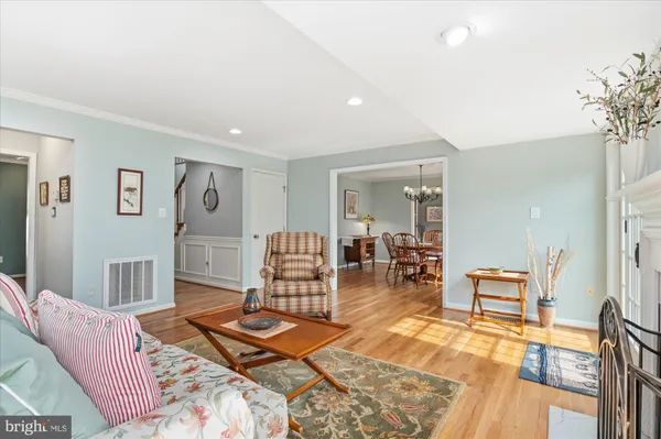 $1,099,000 | 132 Upshire Circle, Gaithersburg, MD 20878