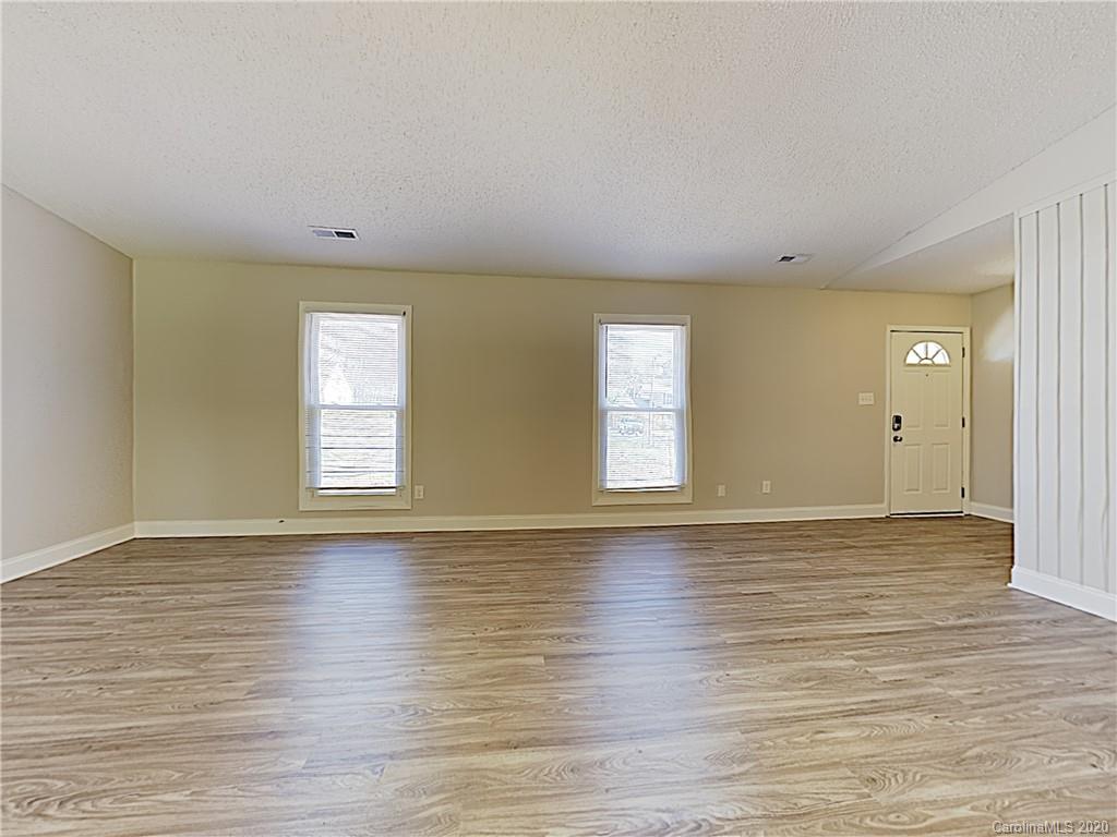 6313 Harrisburg Road Charlotte, NC 28227 - Photo 3 of 13