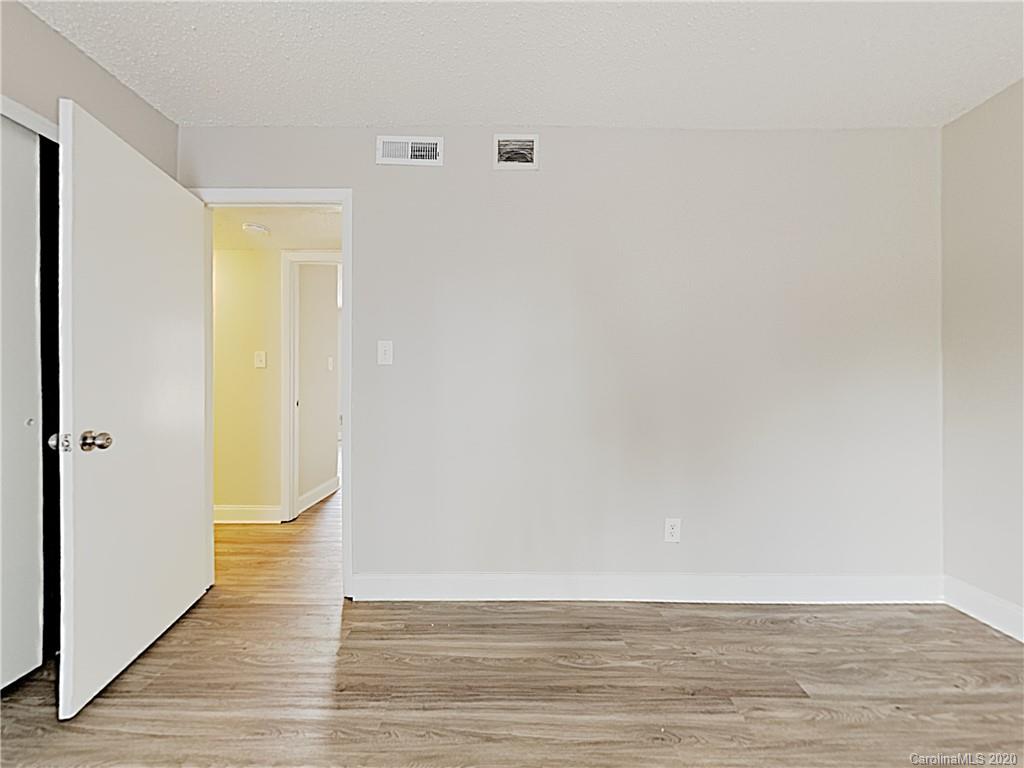 6313 Harrisburg Road Charlotte, NC 28227 - Photo 5 of 13