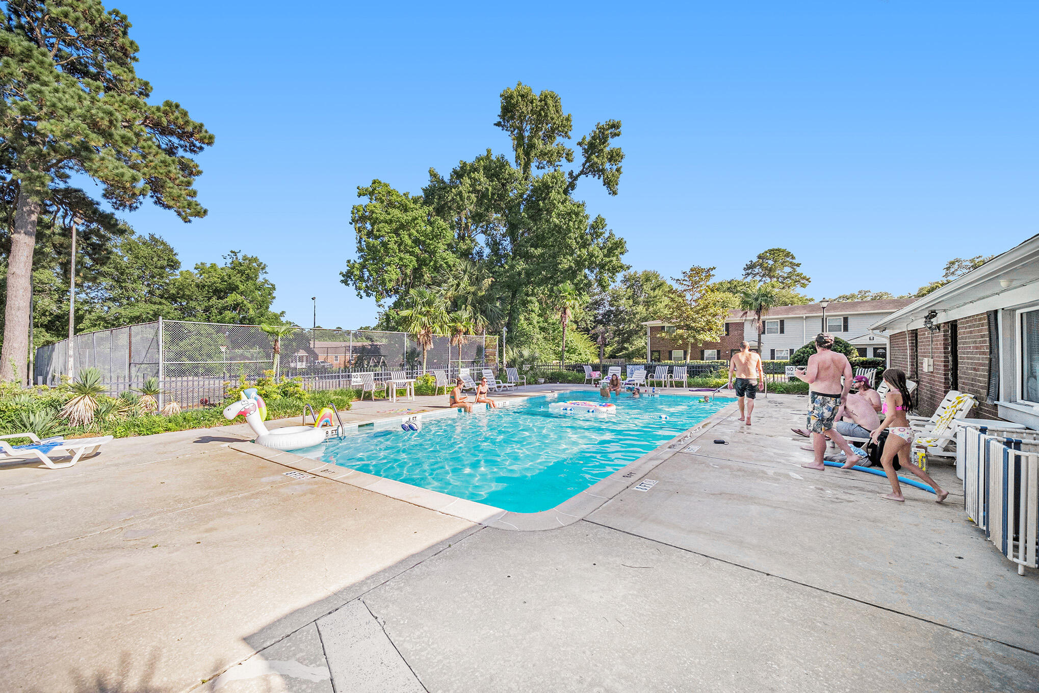 21 Rivers Point Row, Unit 8C Charleston, SC 29412 - Photo 22 of 24 Pool