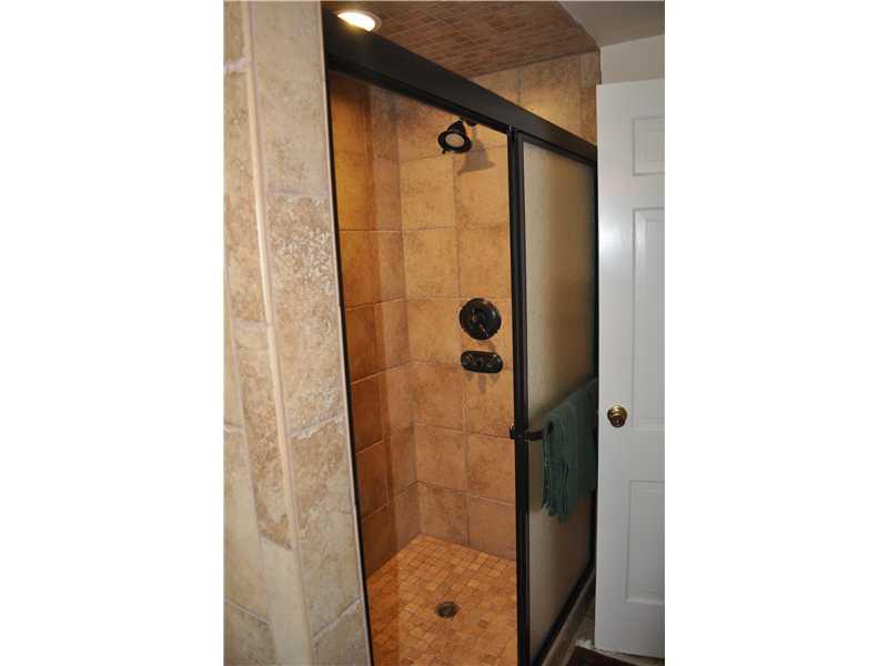 6640 Dean Road Indianapolis, IN 46220 - Photo 14 of 24 Gallery Image 14