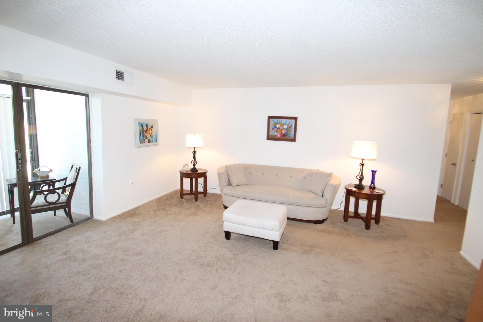 72 Welsh Tract Road, Unit 103 Newark, DE 19713 - Photo 3 of 14 Living Room