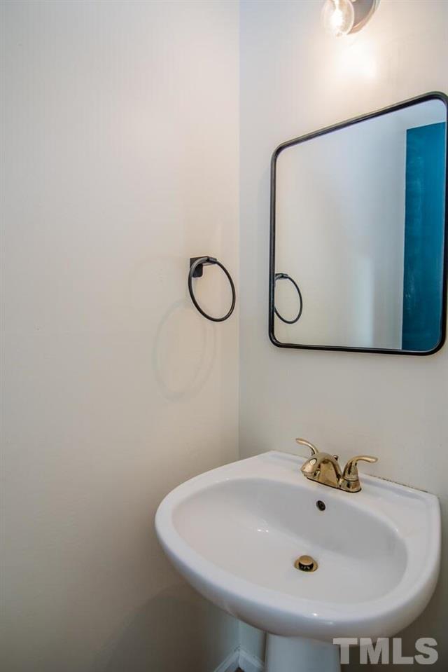 1628 Lethbridge Court Raleigh, NC 27606 - Photo 17 of 30 Gallery Image 17