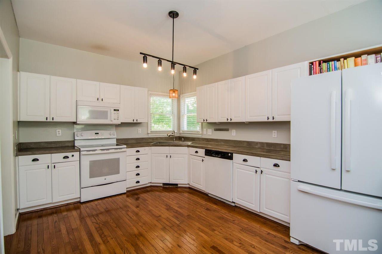 1628 Lethbridge Court Raleigh, NC 27606 - Photo 7 of 30 Gallery Image 7