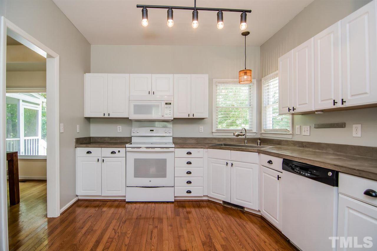 1628 Lethbridge Court Raleigh, NC 27606 - Photo 8 of 30 Gallery Image 8