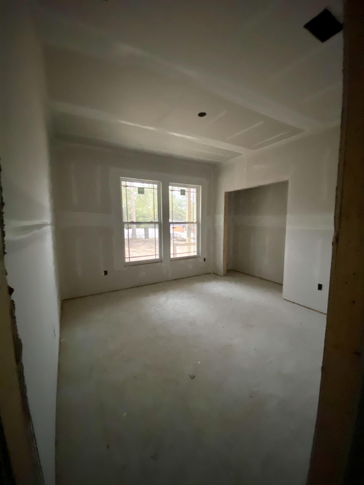 6080 Carina Road Crestview, FL 32539 - Photo 12 of 14 an empty room with a window