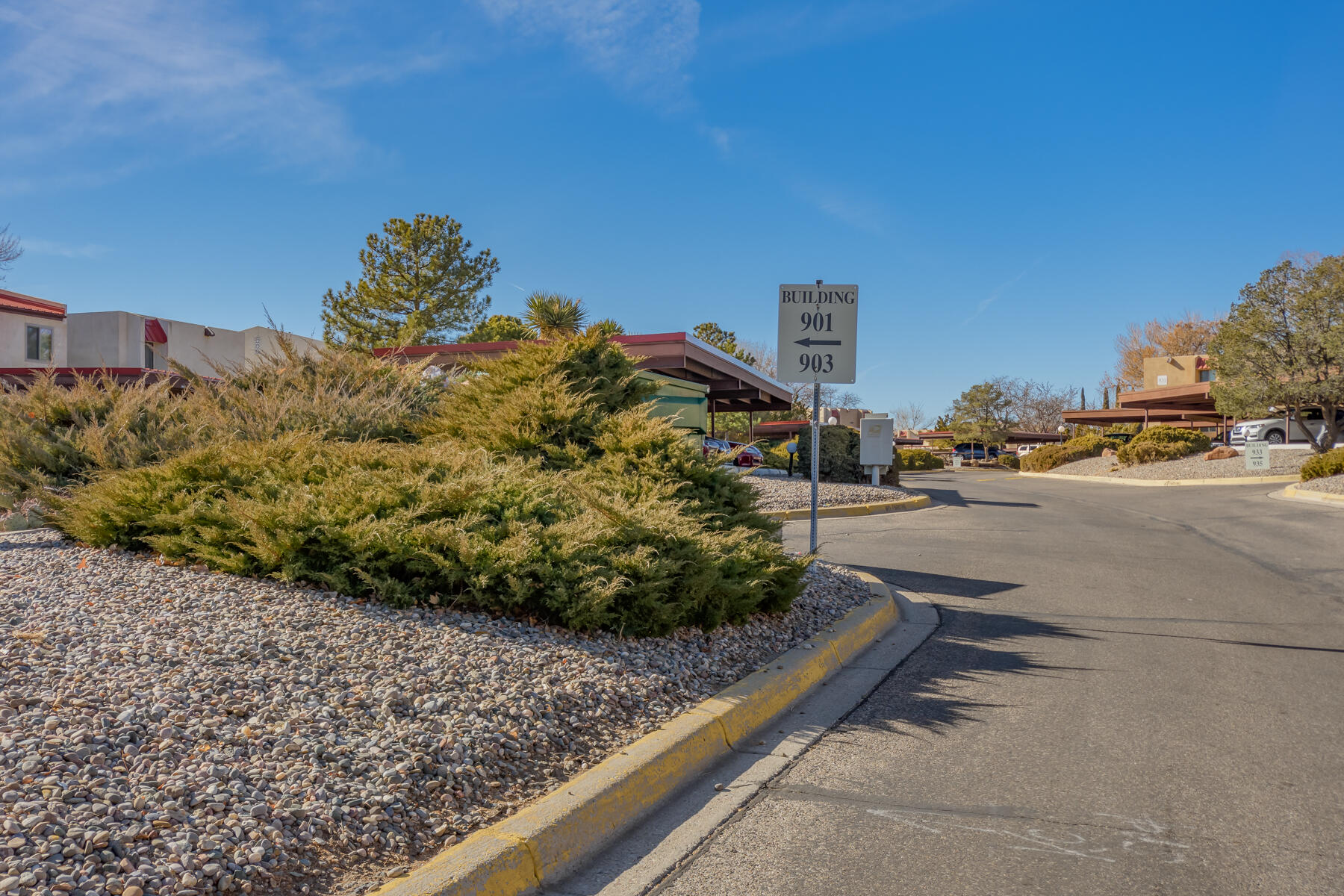 901 Country Club Drive Southeast, Unit D Rio Rancho, NM 87124 - Photo 3 of 29 Gallery Image 3