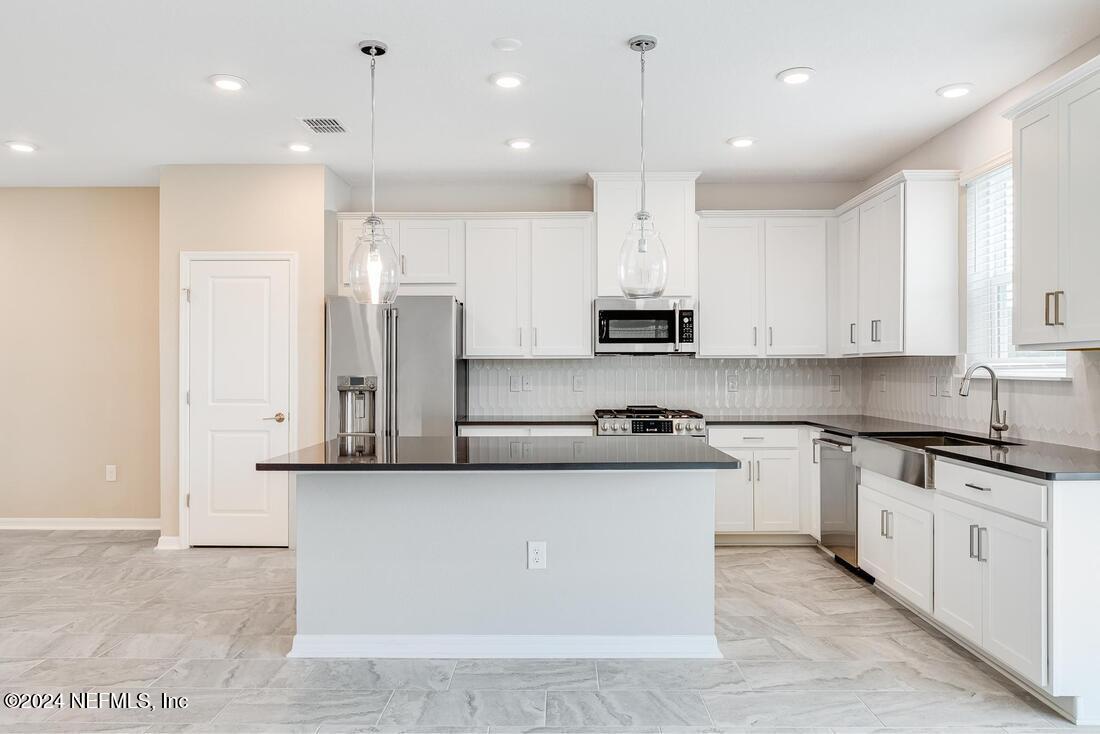 252 Cherry Elm Drive St. Augustine, FL 32092 - Photo 3 of 46 252 Cherry Elm Drive ~ Ready Now (20)