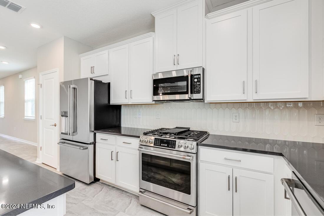 252 Cherry Elm Drive St. Augustine, FL 32092 - Photo 4 of 46 252 Cherry Elm Drive ~ Ready Now (21)