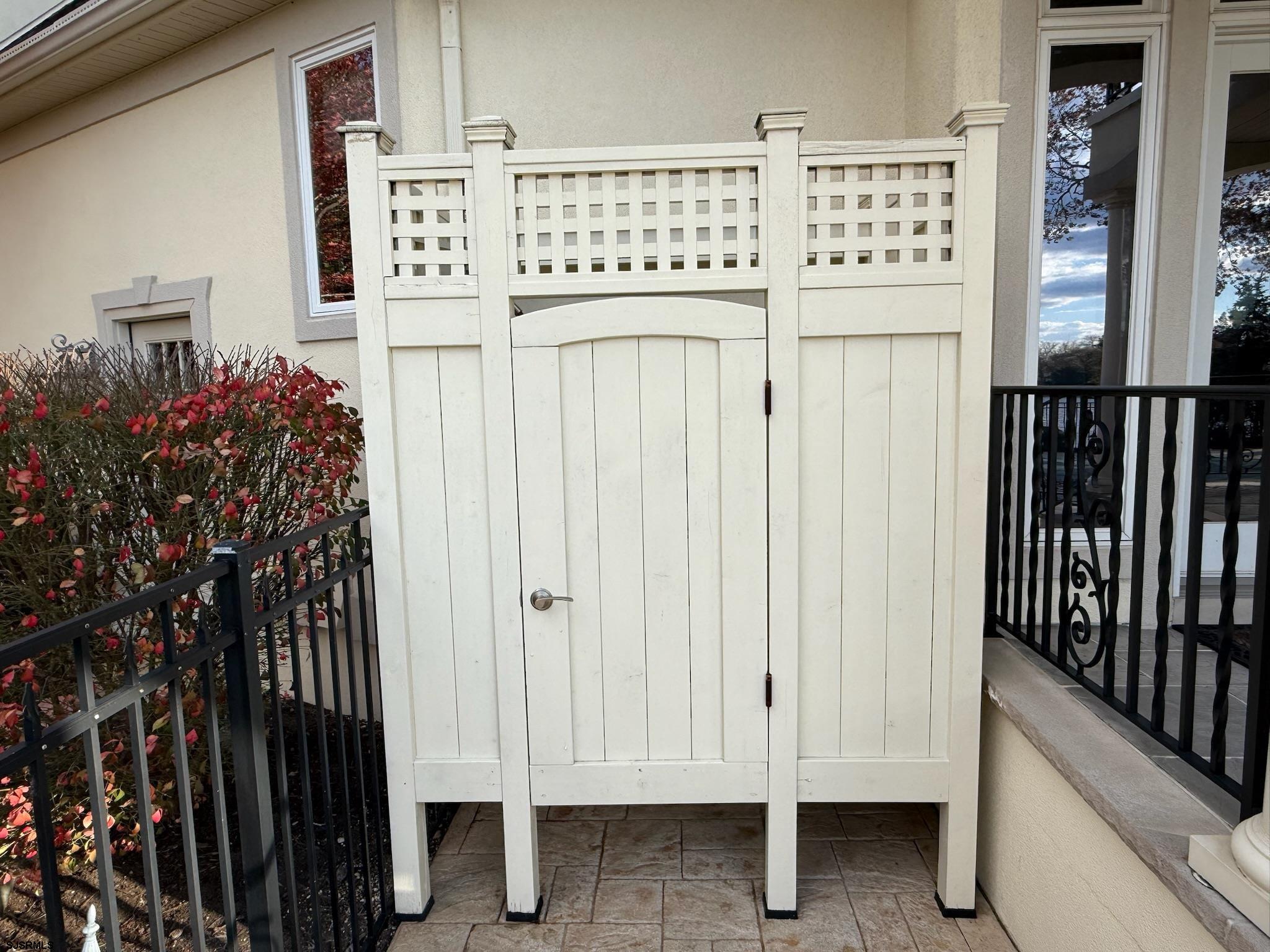 225 Old River Road Mays Landing, NJ 08330 - Photo 85 of 97 a view of a entryway