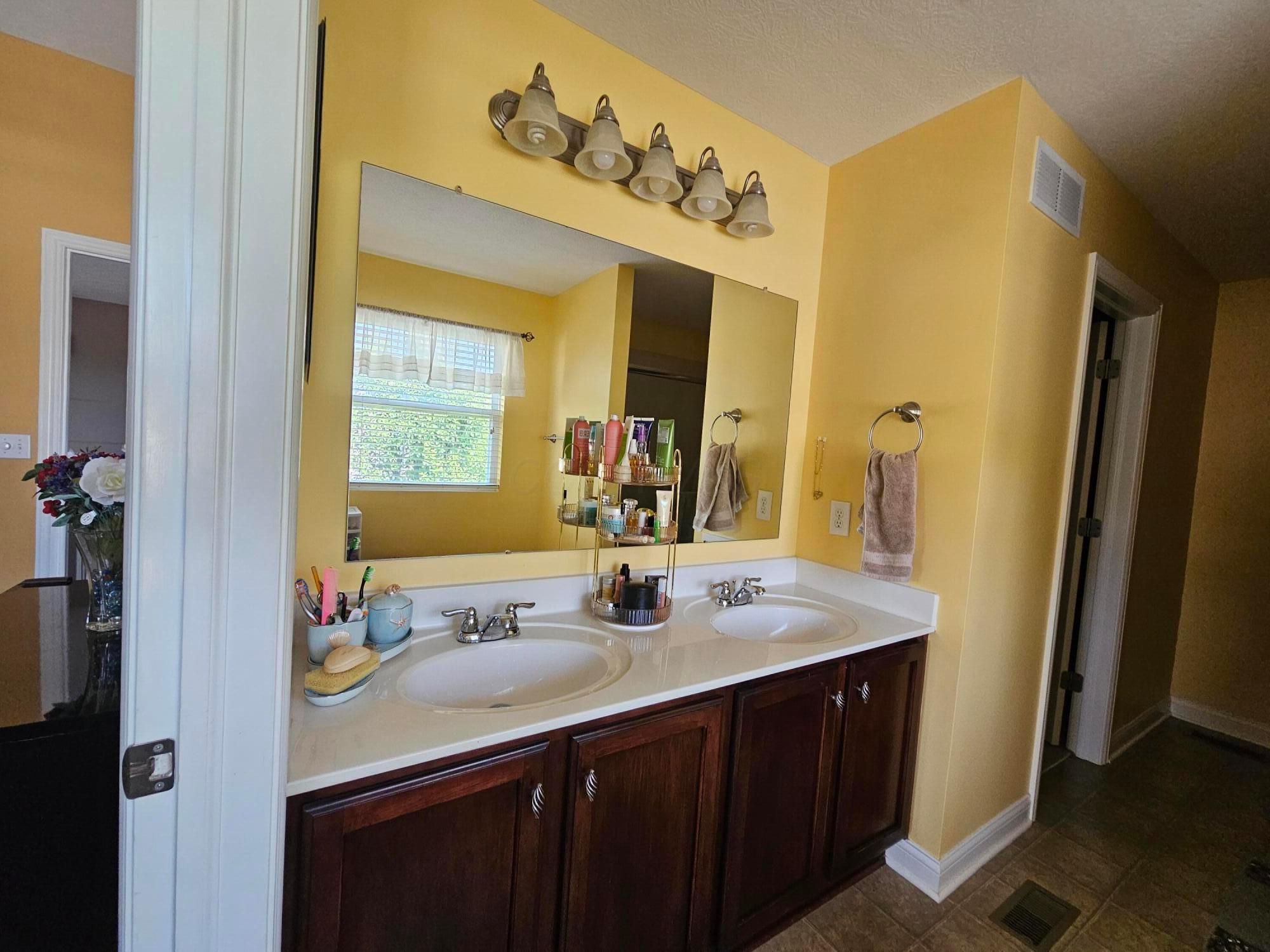5787 Aderholt Road Dublin, OH 43016 - Photo 32 of 40 20250711_111828