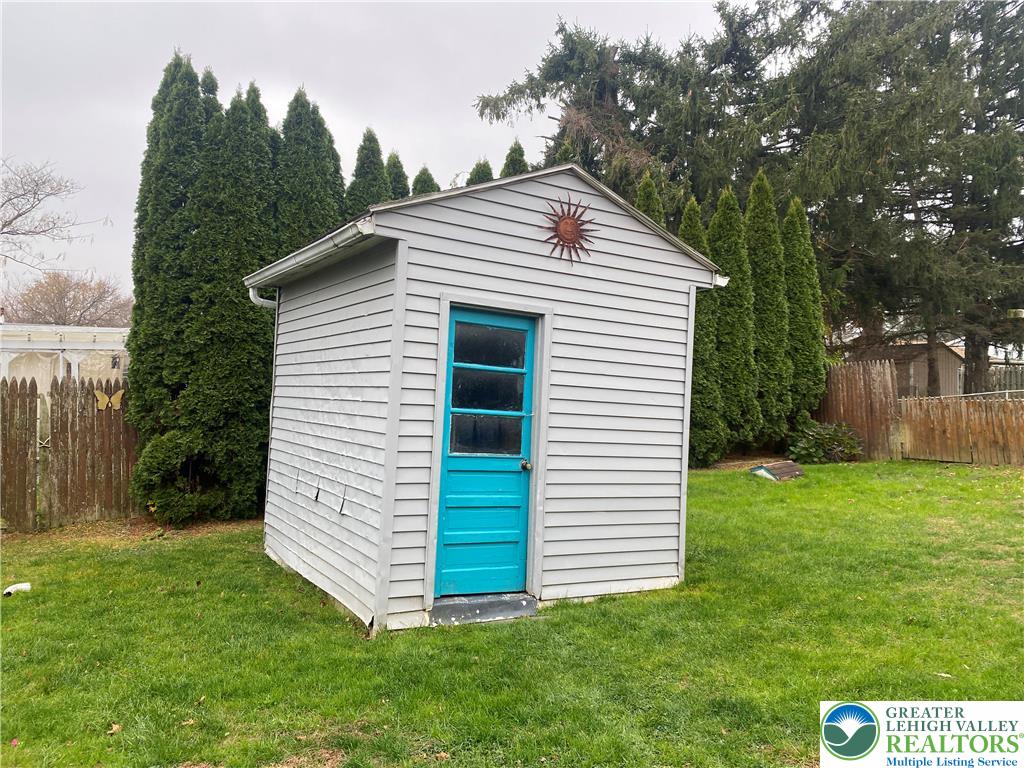 3042 Middletown Road Bethlehem, PA 18020 - Photo 17 of 17