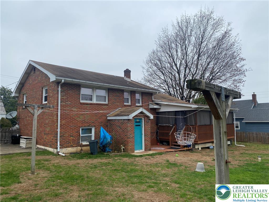 3042 Middletown Road Bethlehem, PA 18020 - Photo 2 of 17