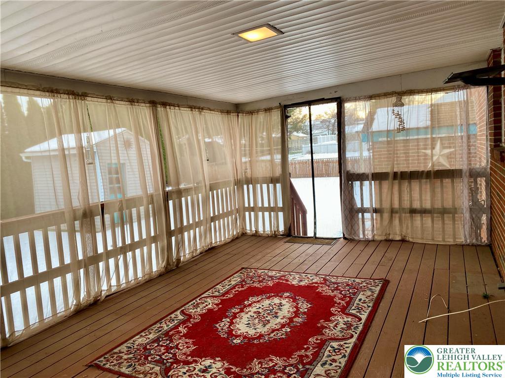 3042 Middletown Road Bethlehem, PA 18020 - Photo 4 of 17