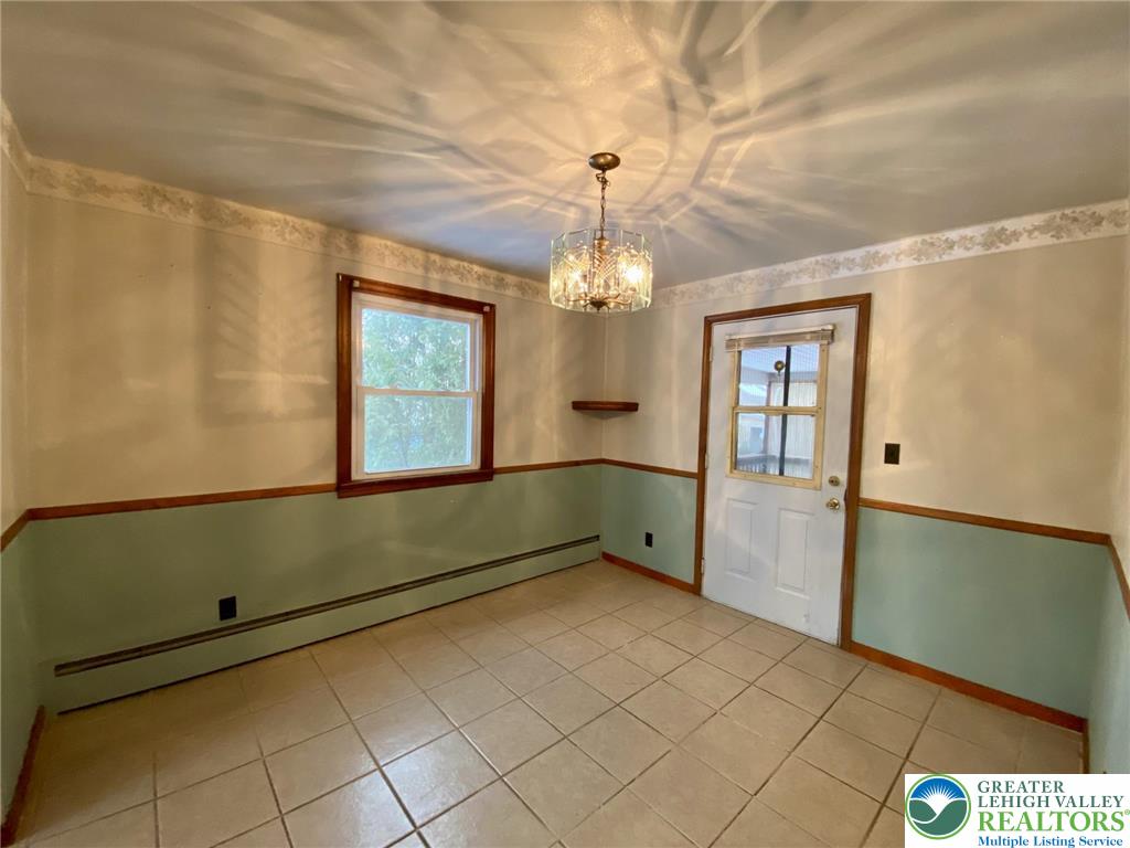 3042 Middletown Road Bethlehem, PA 18020 - Photo 6 of 17