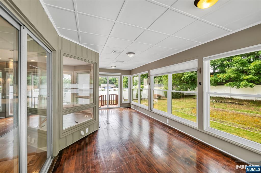 45 Jay Drive Paramus, NJ 07652 - Photo 21 of 41