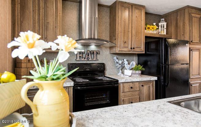 9817 Ridge Road Northeast Navassa, NC 28451 - Photo 8 of 17 10