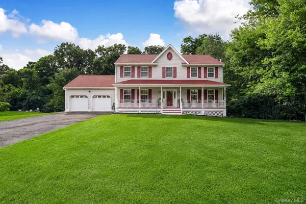 $639,900 | 44 Ramblewood Drive, Newburgh, NY 12550