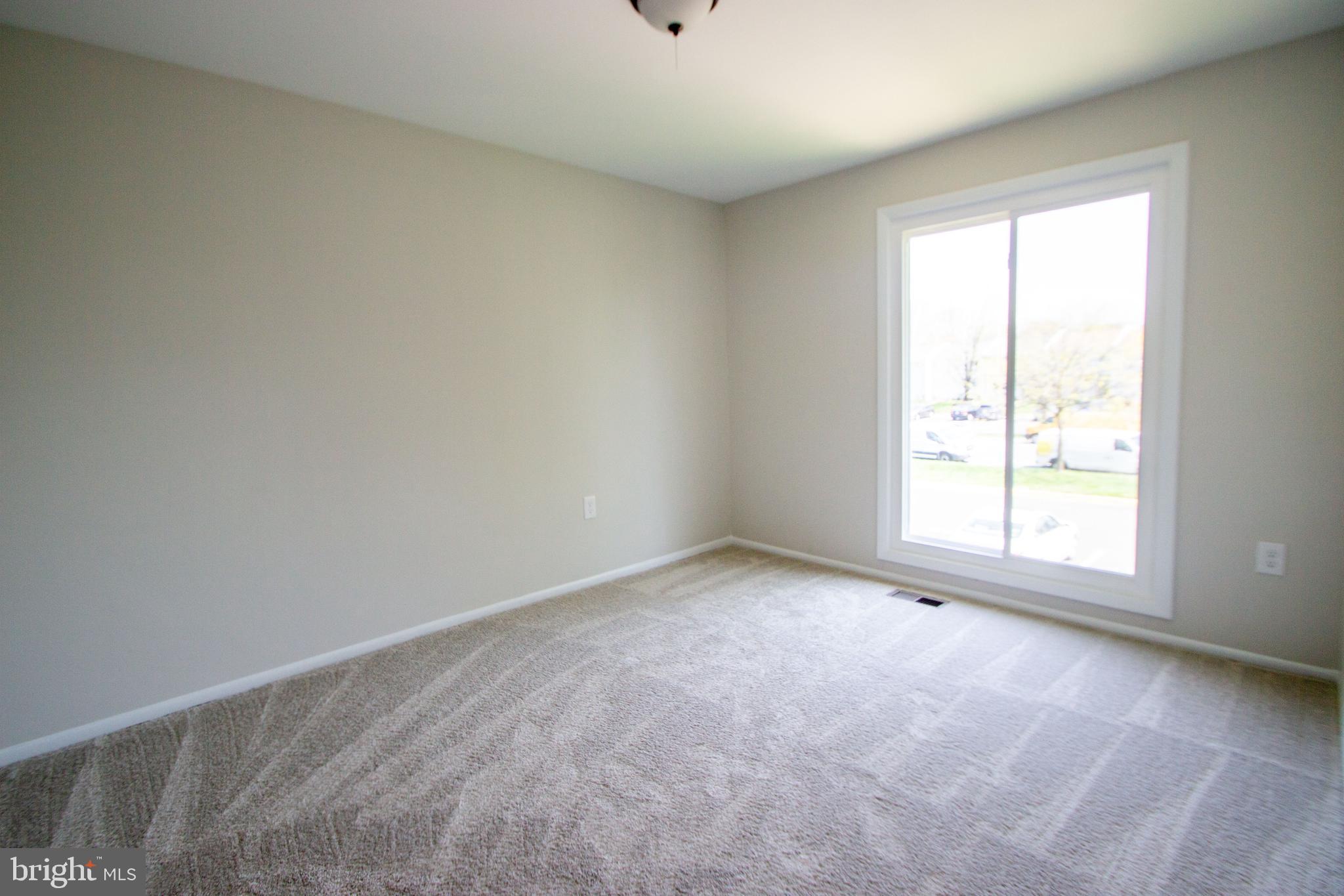 284 North Cottage Road Sterling, VA 20164 - Photo 18 of 29 Gallery Image 18