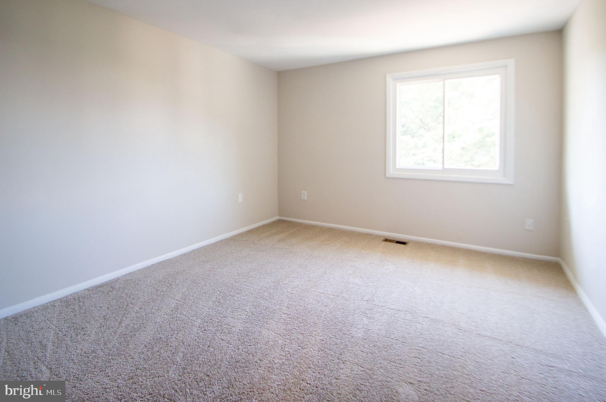 284 North Cottage Road Sterling, VA 20164 - Photo 24 of 29 Gallery Image 24