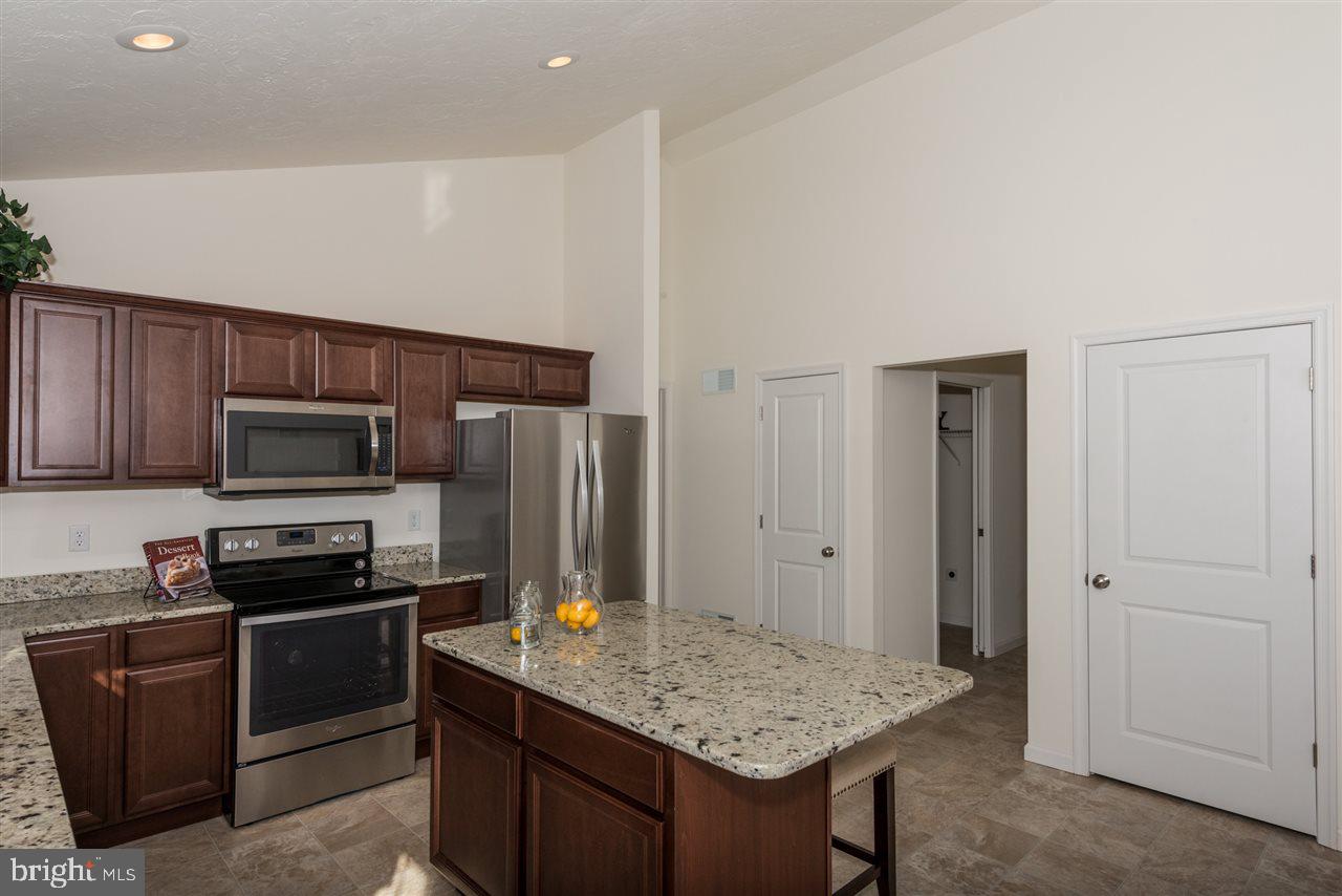 925 Friar Run, Unit 2 Hanover, PA 17331 - Photo 11 of 17 Gallery Image 11