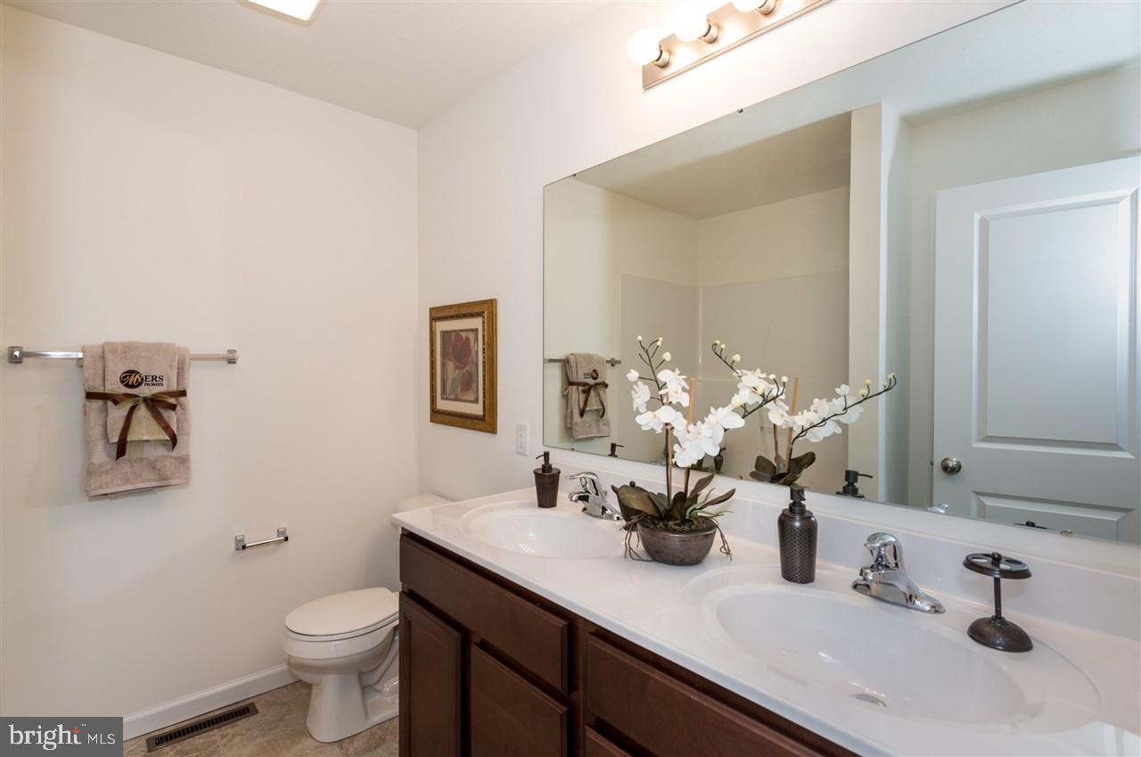 925 Friar Run, Unit 2 Hanover, PA 17331 - Photo 14 of 17 Gallery Image 14