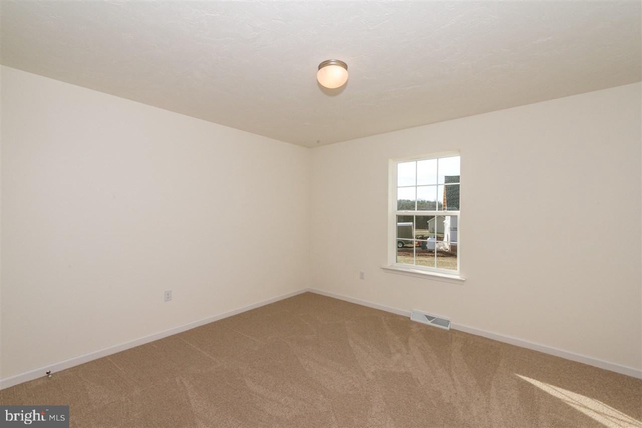 925 Friar Run, Unit 2 Hanover, PA 17331 - Photo 15 of 17 Gallery Image 15