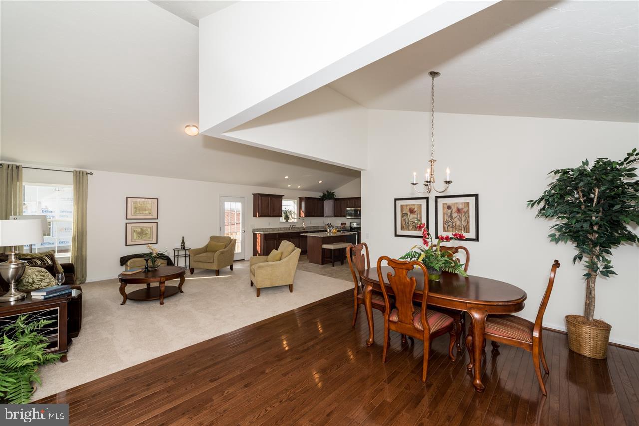 925 Friar Run, Unit 2 Hanover, PA 17331 - Photo 4 of 17 Gallery Image 4