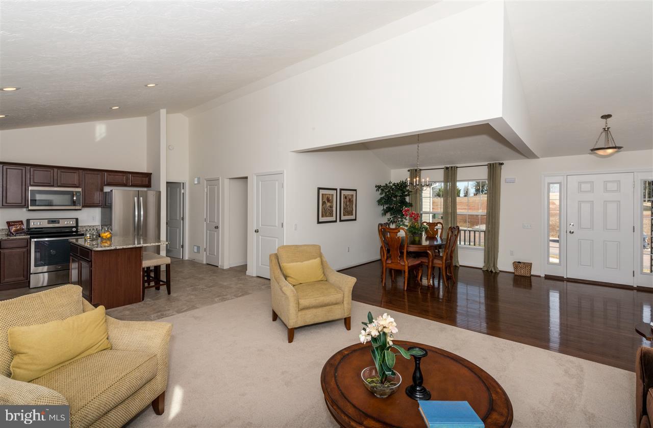 925 Friar Run, Unit 2 Hanover, PA 17331 - Photo 7 of 17 Gallery Image 7