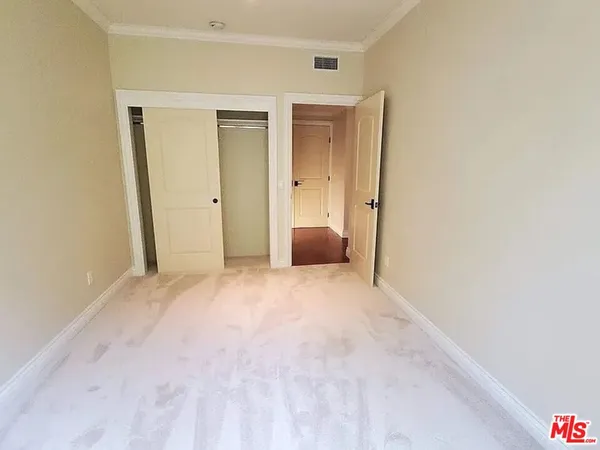 $4,195 | 1135 South Shenandoah Street, Unit 2A, Los Angeles, CA 90035