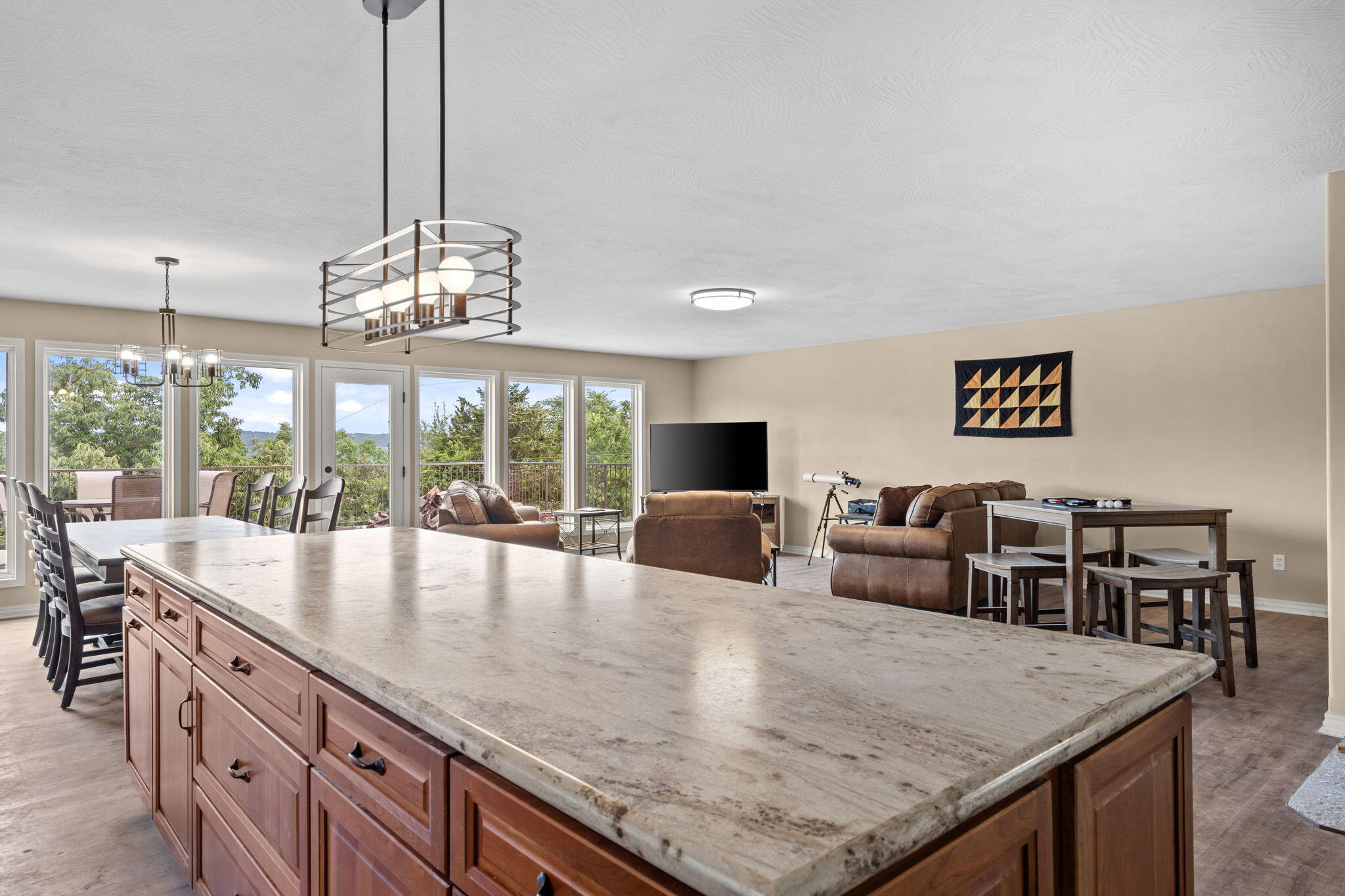 570 Indian Valley Road Reeds Spring, MO 65737 - Photo 10 of 44 570-Indian-Valley-Rd-Bright-Kitchen
