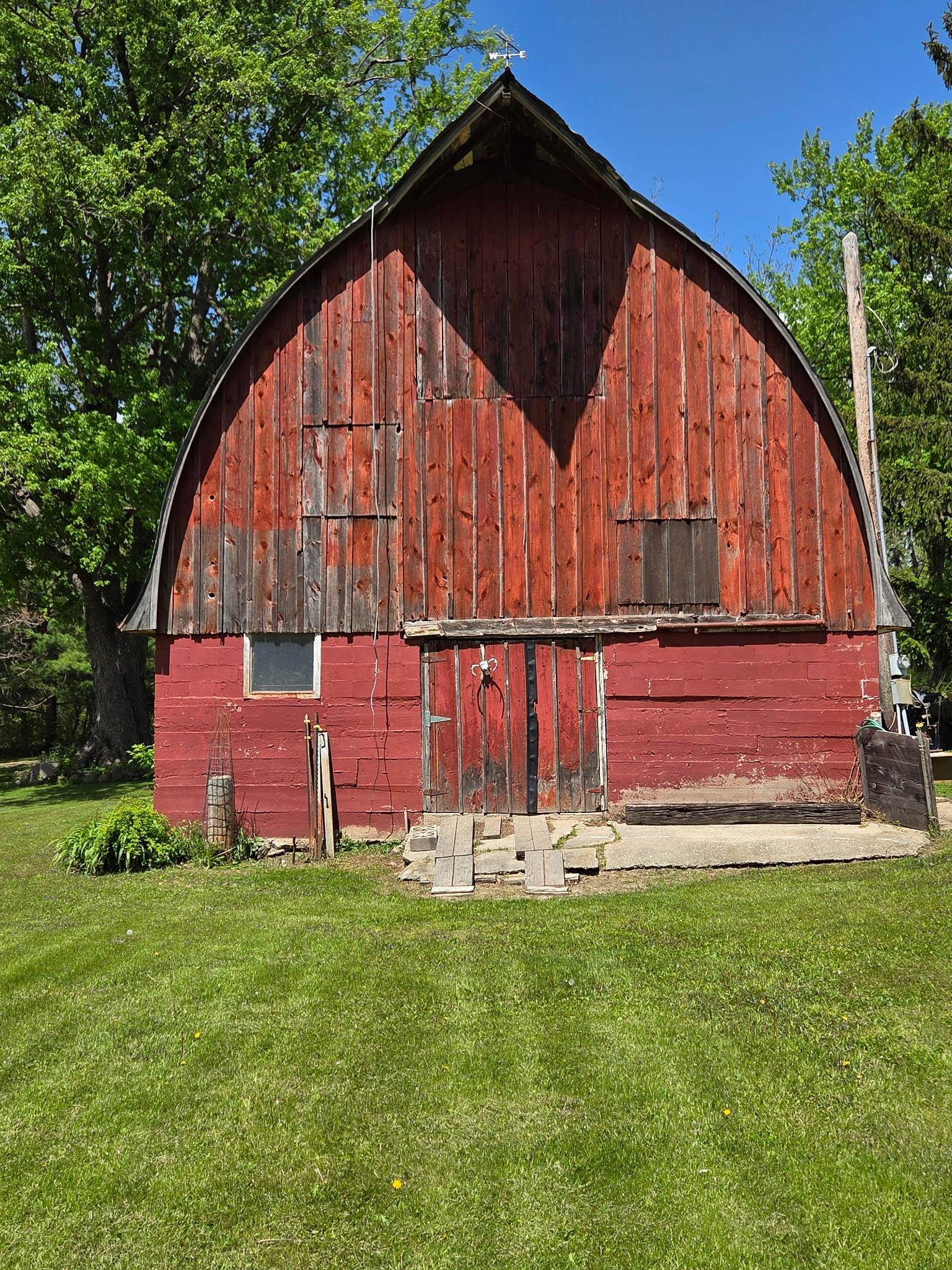 2112 Utica Road Cambridge, WI 53523 - Photo 23 of 52