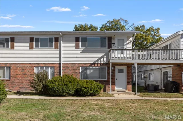 $59,000 | 5310 Godfrey Road, Unit 14, Godfrey, IL 62035