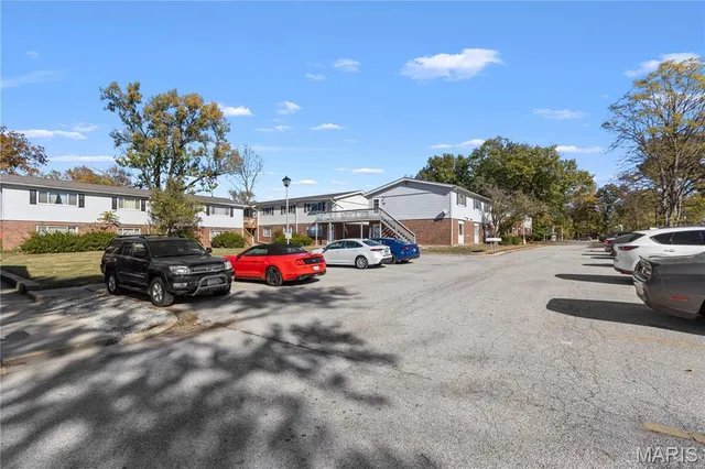 $59,000 | 5310 Godfrey Road, Unit 14, Godfrey, IL 62035