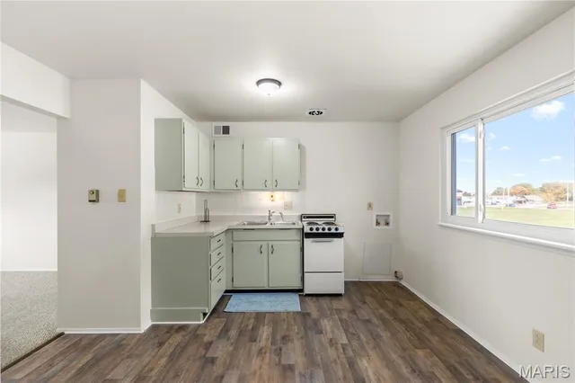 $59,000 | 5310 Godfrey Road, Unit 14, Godfrey, IL 62035