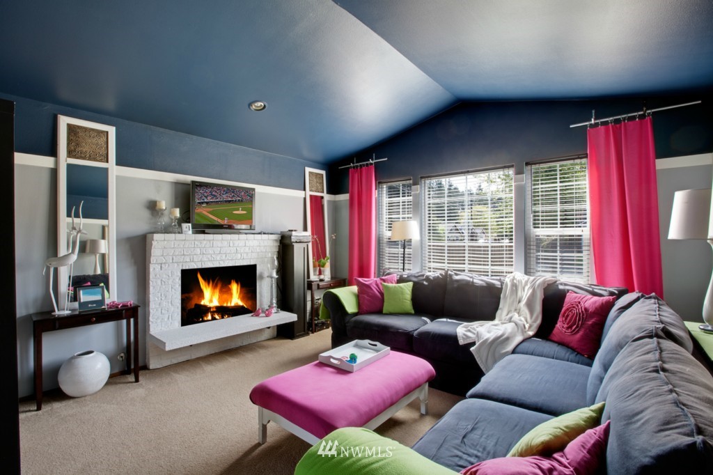 821 213th Street Southeast Bothell, WA 98021 - Photo 2 of 7