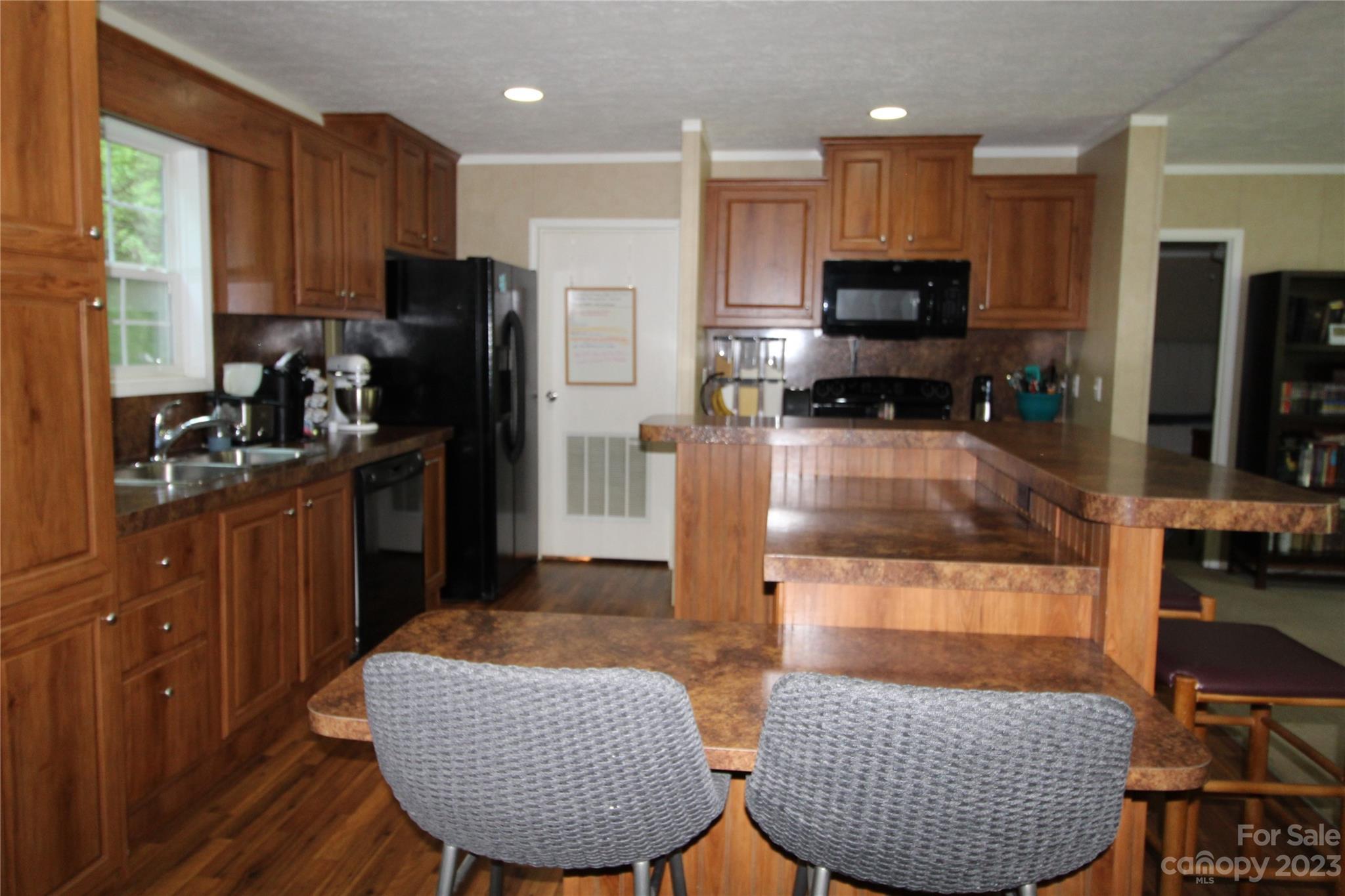 6189 Waterfalls Road Lenoir, NC 28645 - Photo 6 of 37 Gallery Image 6