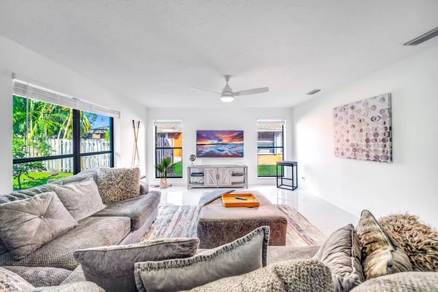 $4,800 | 14491 Autumn Avenue, Wellington, FL 33414