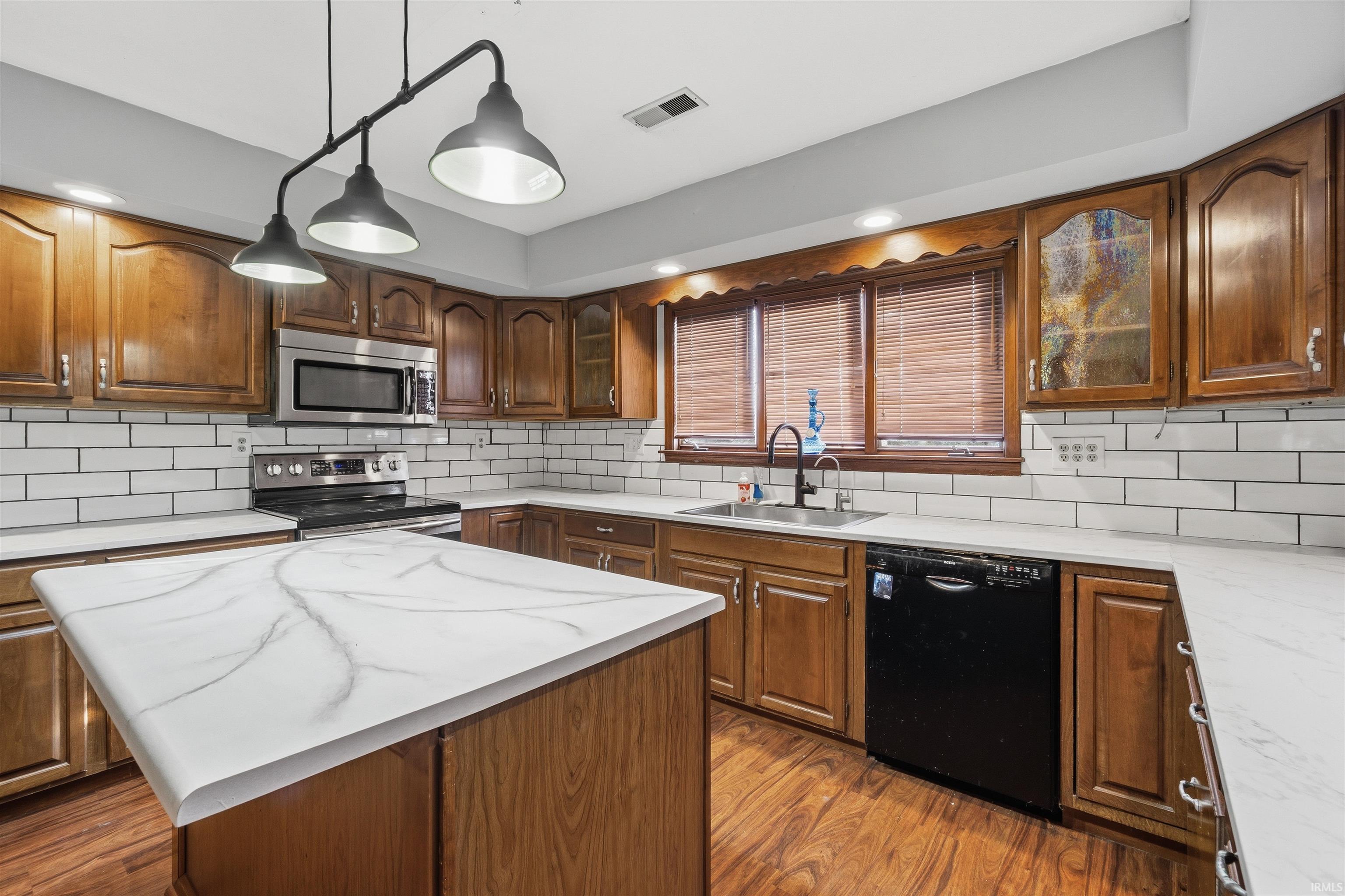 502 Allen Drive Sweetser, IN 46987 - Photo 6 of 36
