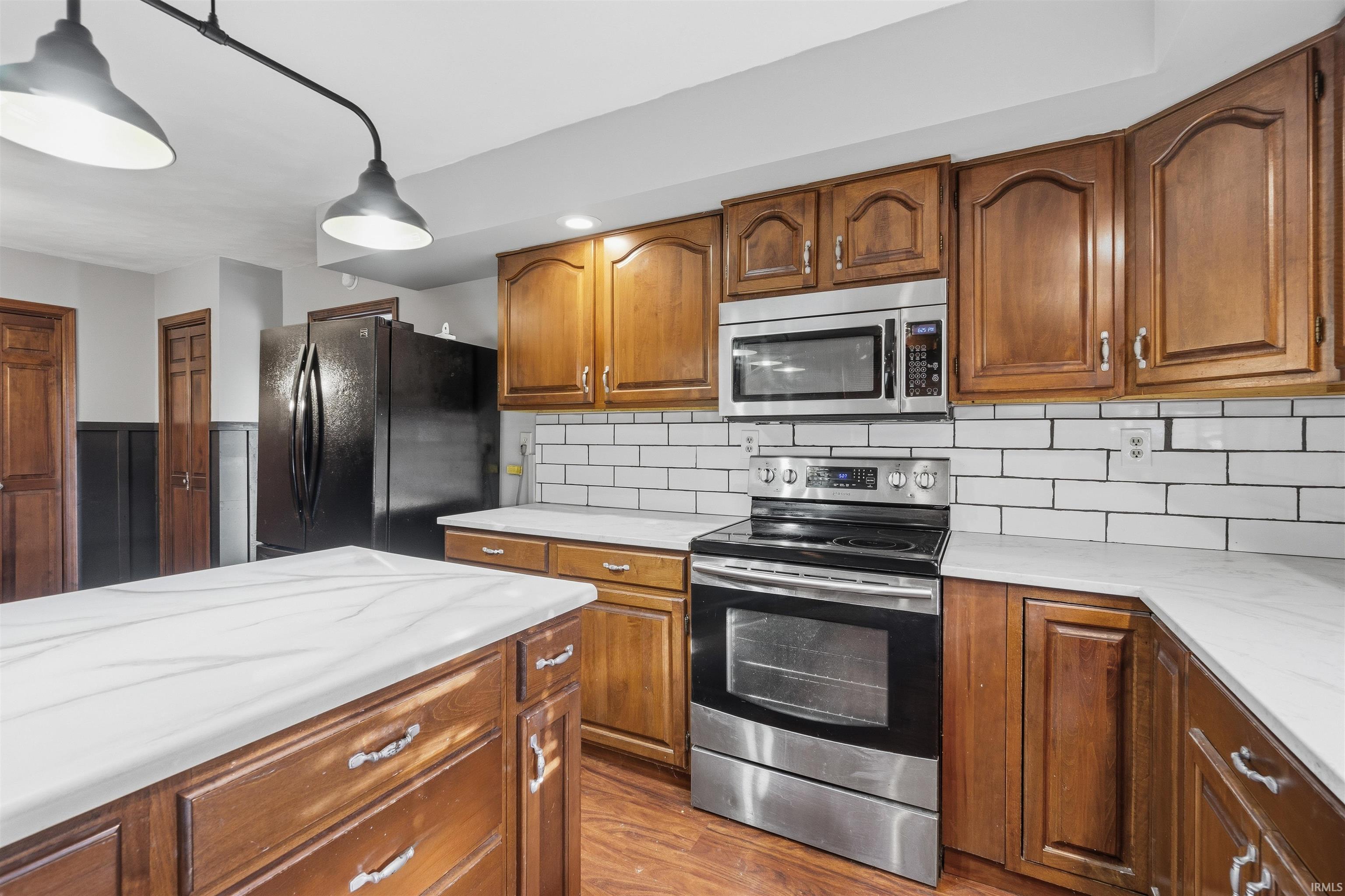 502 Allen Drive Sweetser, IN 46987 - Photo 8 of 36