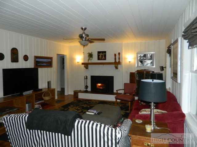 1289 Sokassa Road Newland, NC 28657 - Photo 2 of 13 Gallery Image 2