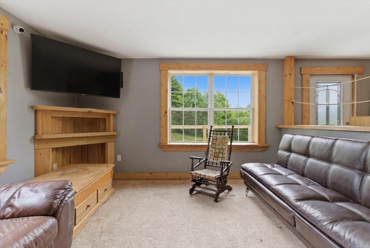 139 Lloyd Road Anson, ME 04911 - Photo 23 of 91 Living room